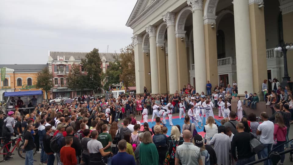 Показові виступи майстрів бойових мистецтв. Турнір майстрів бойових мистецтв